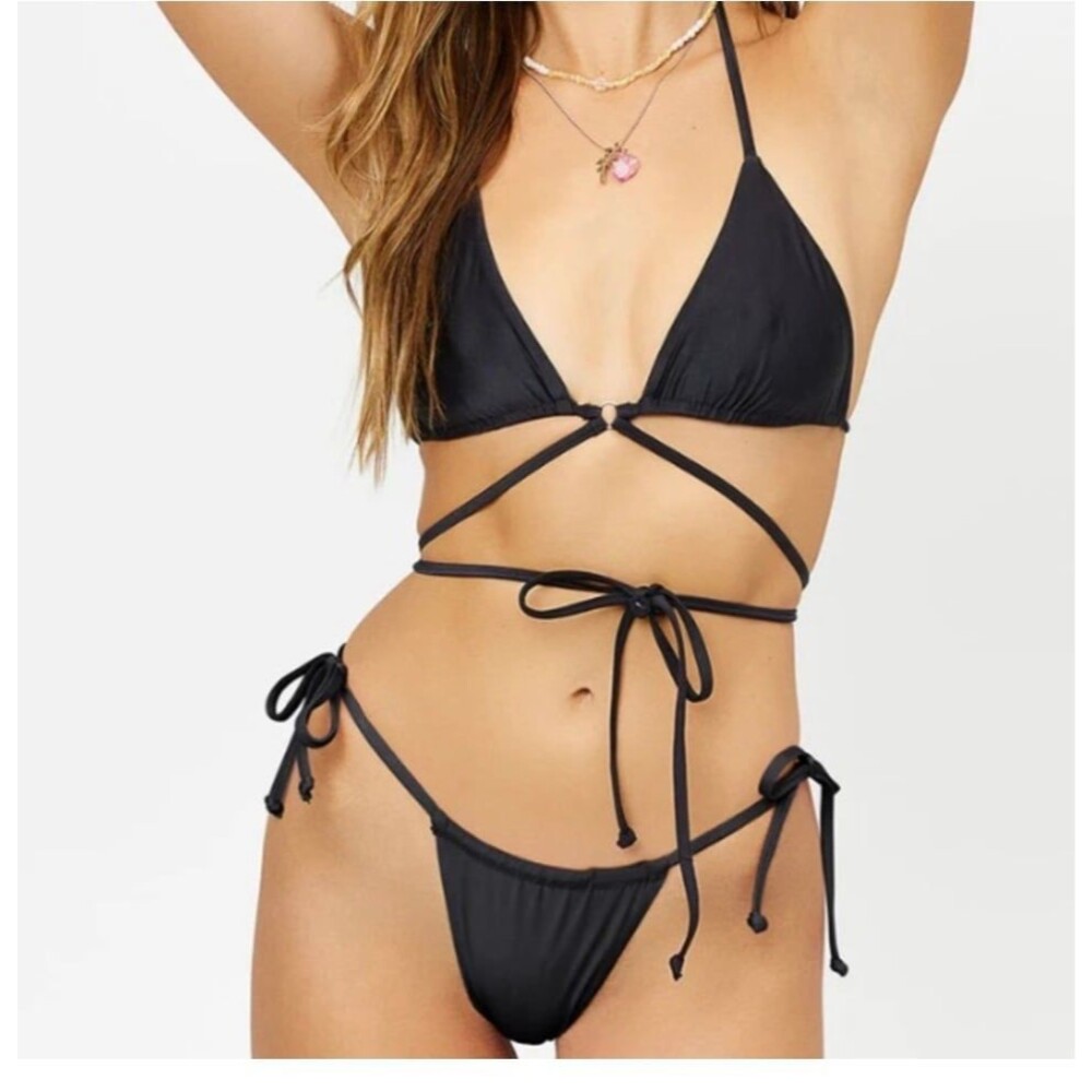 Alo yoga x Frankie's Bikinis Tatum bikini set size M new with tags